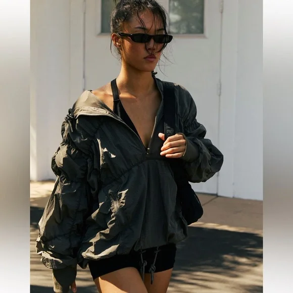 Free People FP Movement Happy Camper Pullover Pewter sz M NWT - Picture 1 of 13